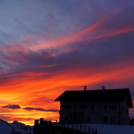Вилла Enzianhuette Jaufenpass Сан-Леонардо-ин-Пассирия Экстерьер фото